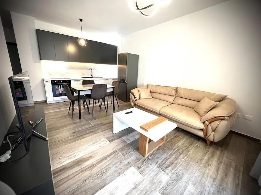 Durres Marina Sea & City Center Apartment 0*,  Albania