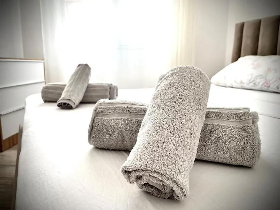 Durres Marina Sea & City Center Apartment