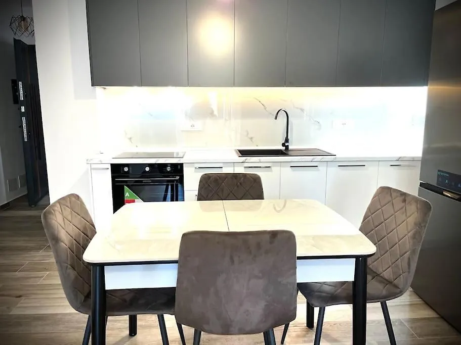 Durres Marina Sea & City Center Apartment