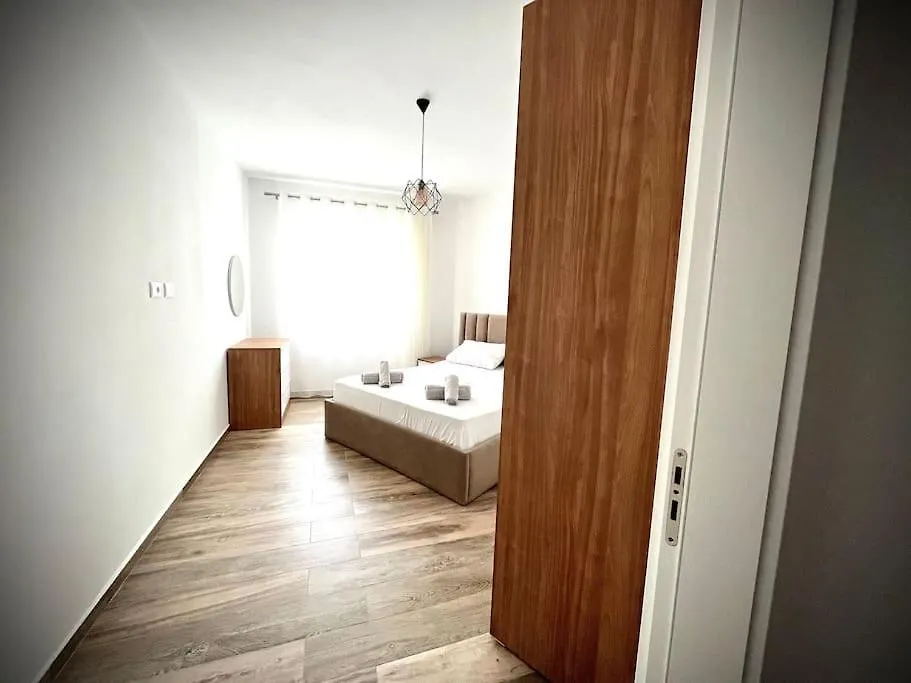 Durres Marina Sea & City Center Apartment 0*,